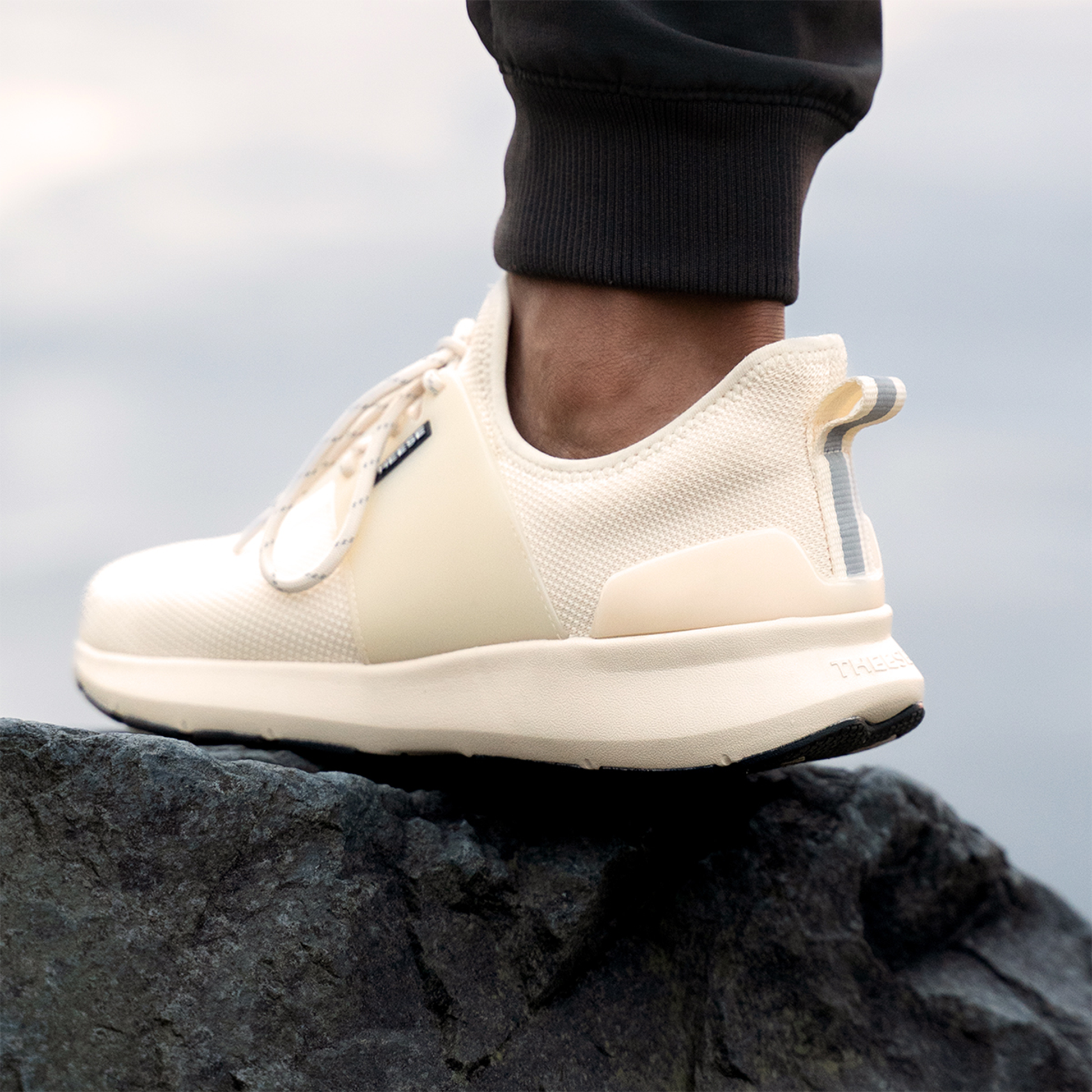 Lightweight waterproof shoes Men's