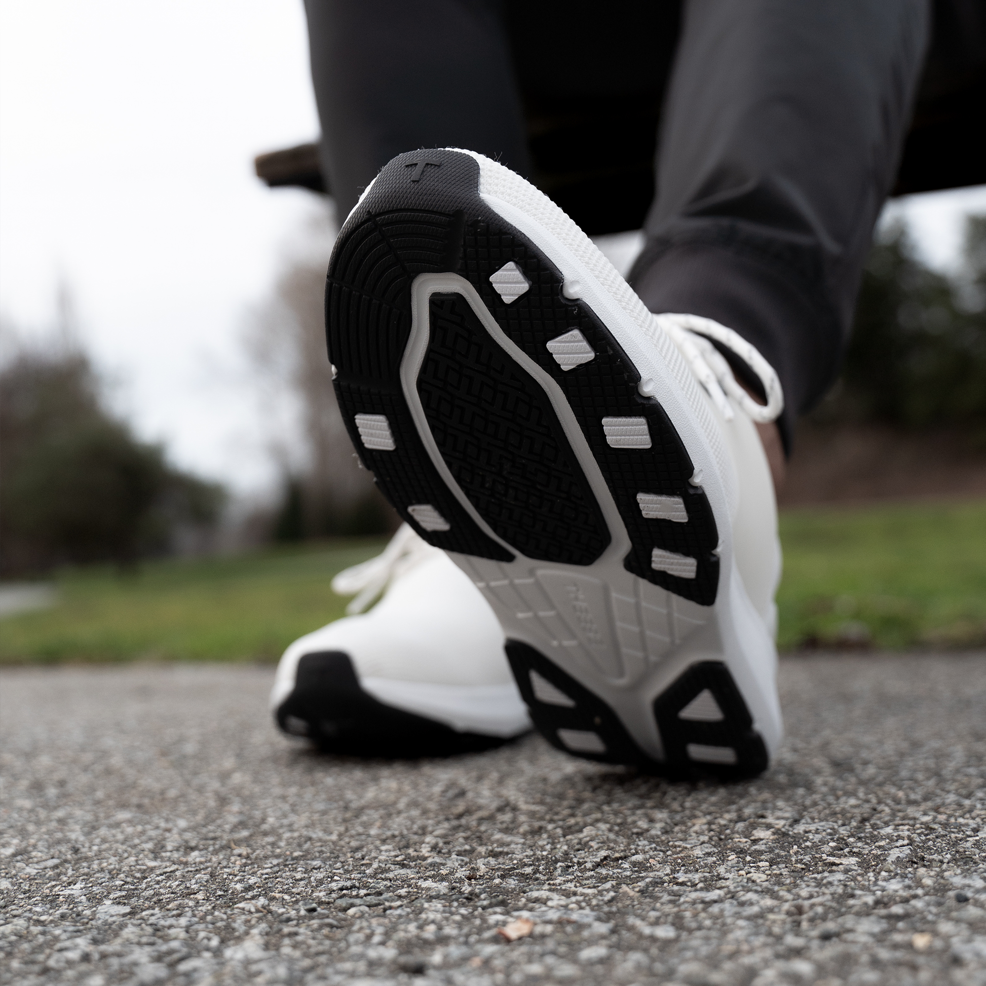 white waterproof running shoes for Men's