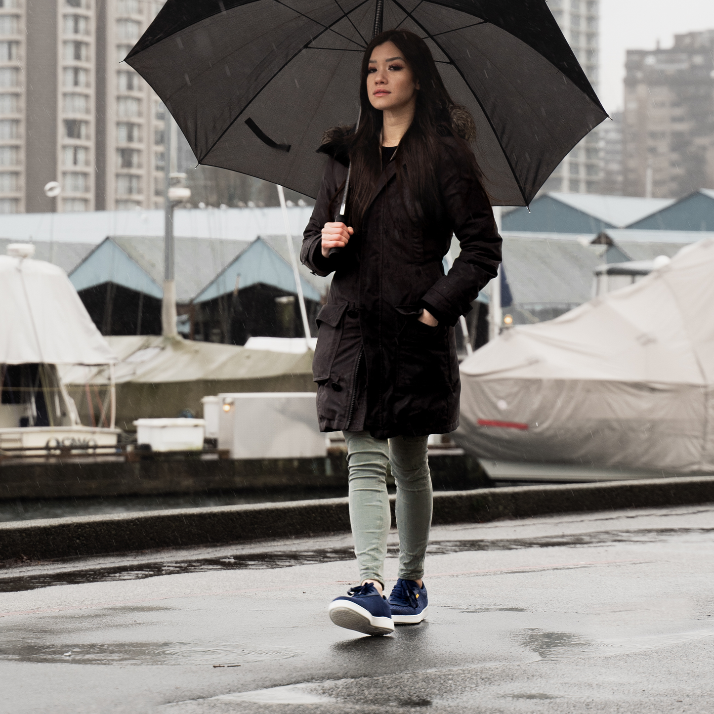 water proof walking shoes women